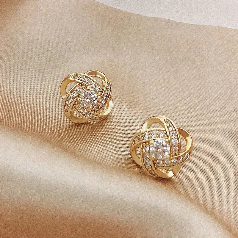 Light Luxury Zircon Stud Earrings Simple Cross Hollow Geometric Earrings Wedding Party Exquisite Ear Jewellery Women Gifts